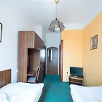 Pensión City 3*