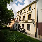 Pensión City 3*